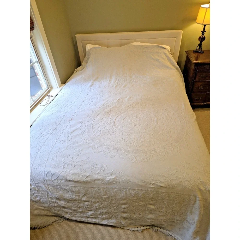 VTG Y2k Crown Crafts Matelasse Bedspread Medallion Fringed Blue Full 